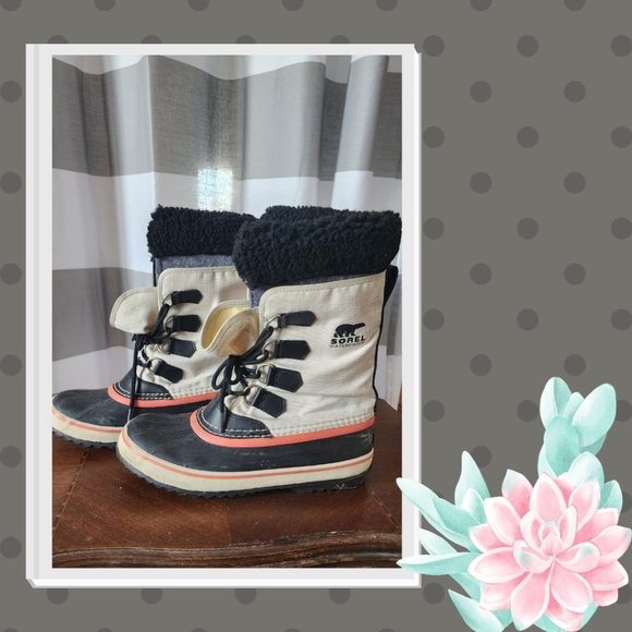 SOREL - Women's Winter Carnival Waterproof Boot 9 - Picture 1 of 4